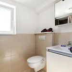 Apartment Awesome Apartment In Okrug Gornji With Wifi *