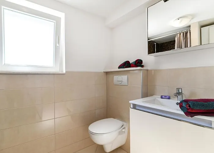Appartement Amazing Apartment In Okrug Gornji *
